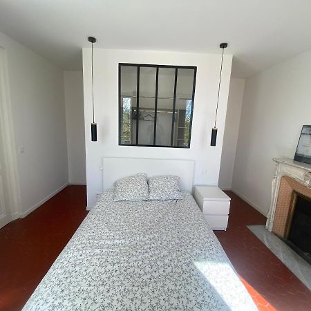 Charmant T3 Dans Le Centre Historique Apartment Маноск Екстериор снимка