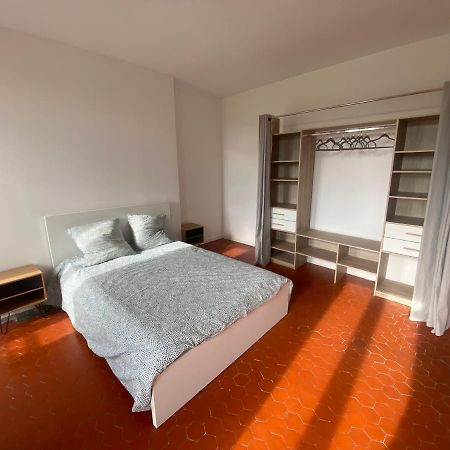Charmant T3 Dans Le Centre Historique Apartment Маноск Екстериор снимка