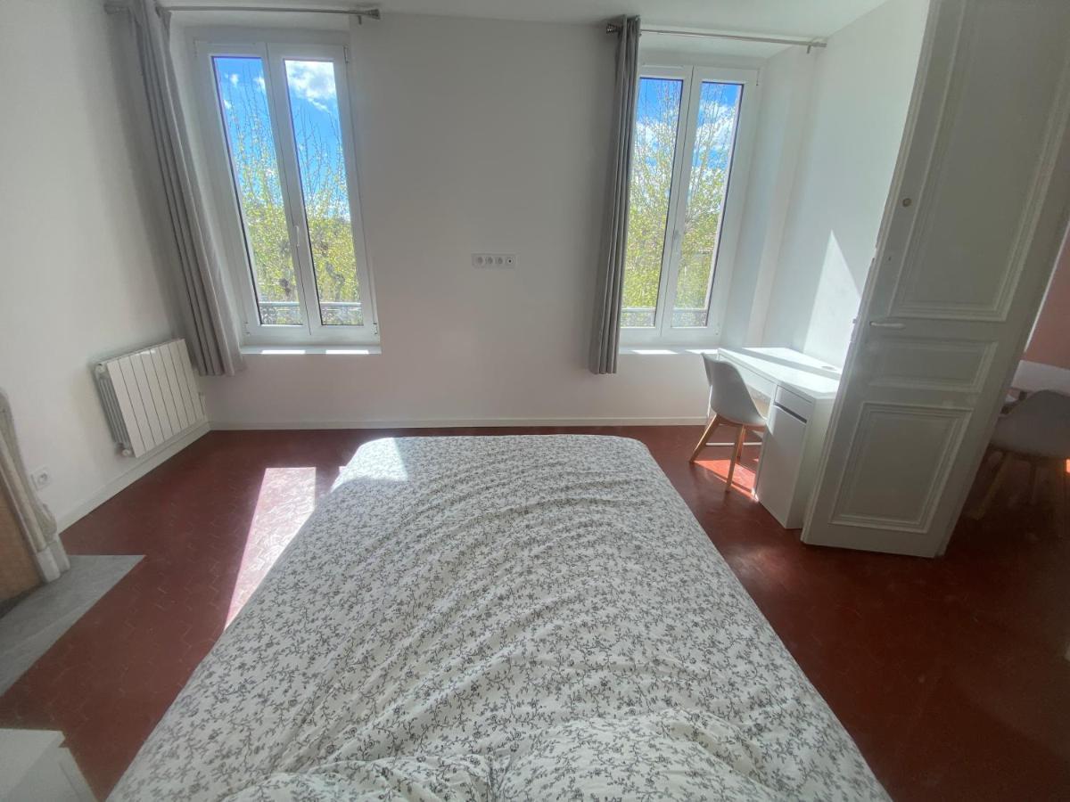 Charmant T3 Dans Le Centre Historique Apartment Маноск Екстериор снимка