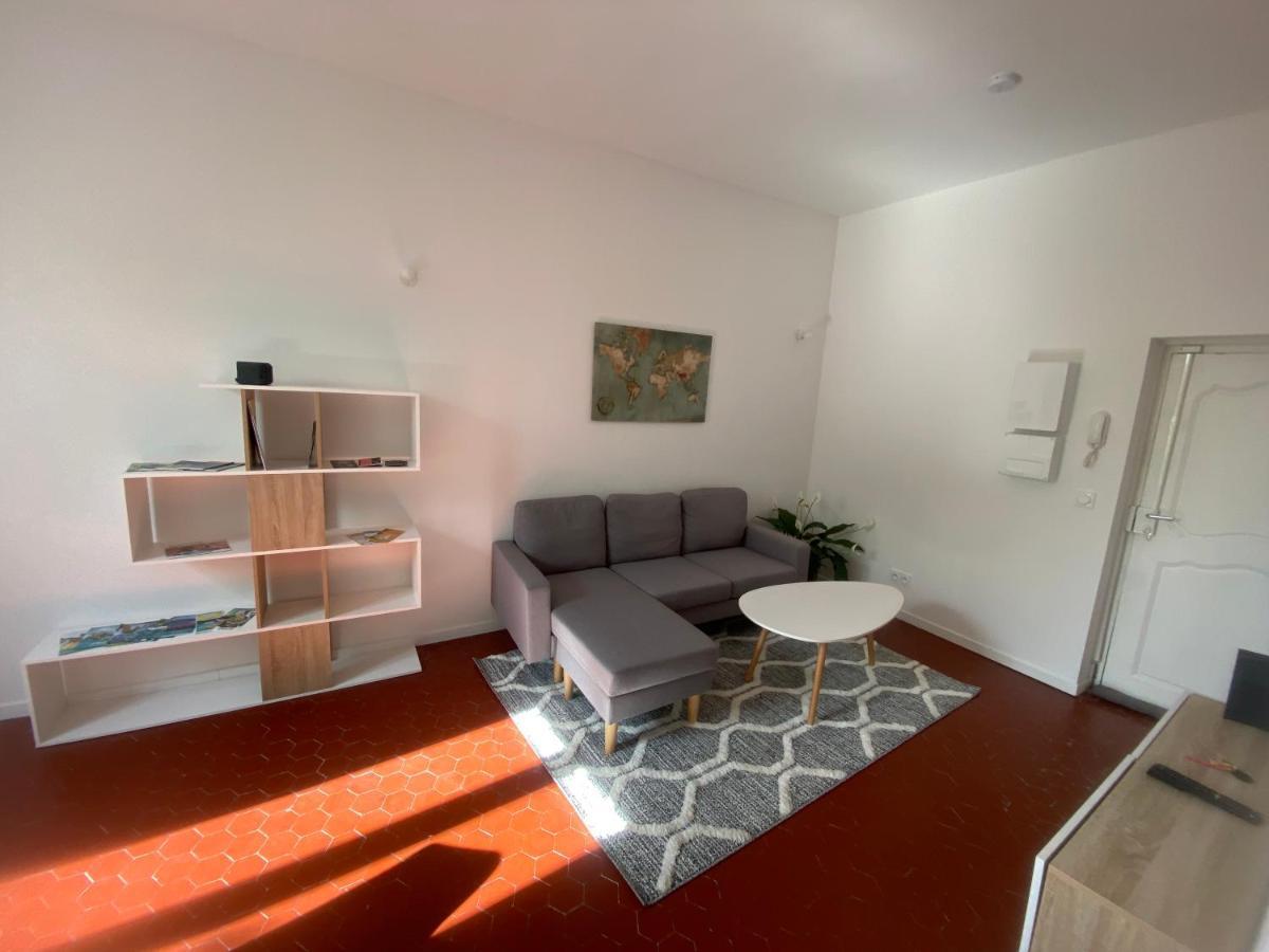 Charmant T3 Dans Le Centre Historique Apartment Маноск Екстериор снимка